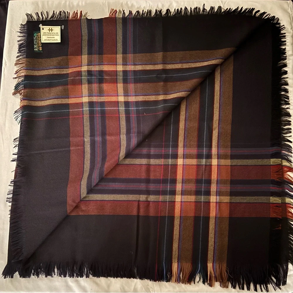 JOHN HANLY & Co Ireland Pure New Wool Shawl Scarf Plaid Purple Red Grey 54 x 54